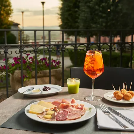 Hotel La Ginestra 3*